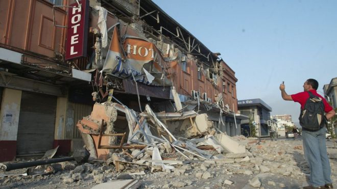 شيلي من أكثر الدول تعرضا للزلازل، من بينها زلزال قوي متبوع بتسونامي في فبراير/شباط عام 2010
